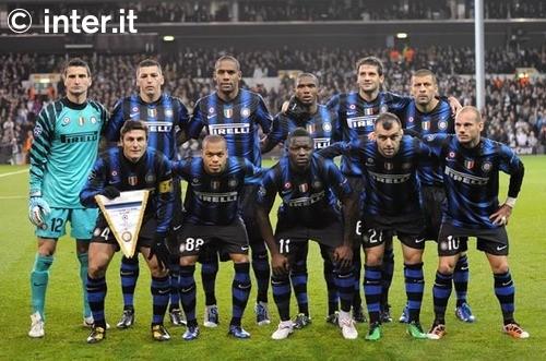 纯粹的热爱，孔德在贝宁和当地的孩子们一起赤脚踢球（热爱至纯：孔德在贝宁与当地孩子光脚踢球）