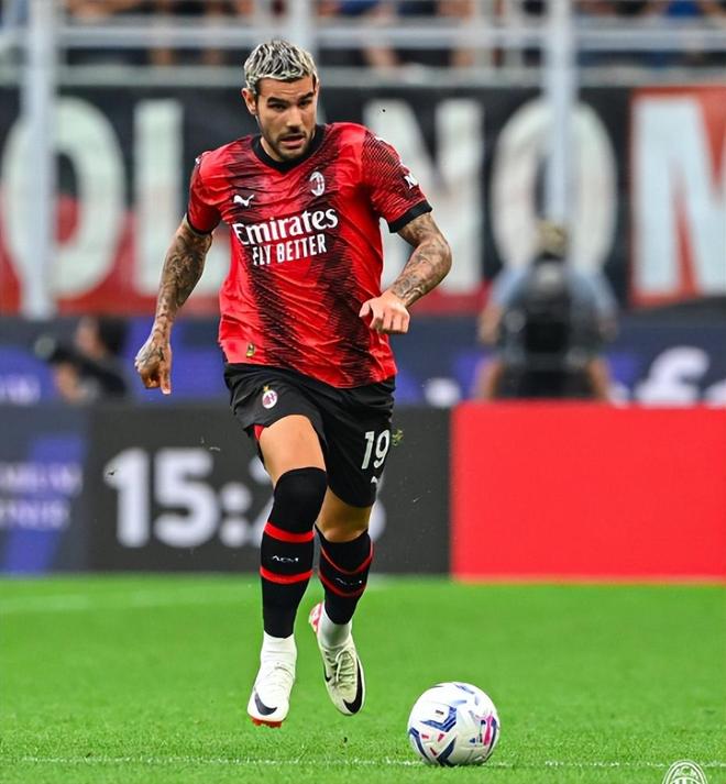 李玮锋：联赛中轴都是外援造成国足没人，这两年踢球孩子多了