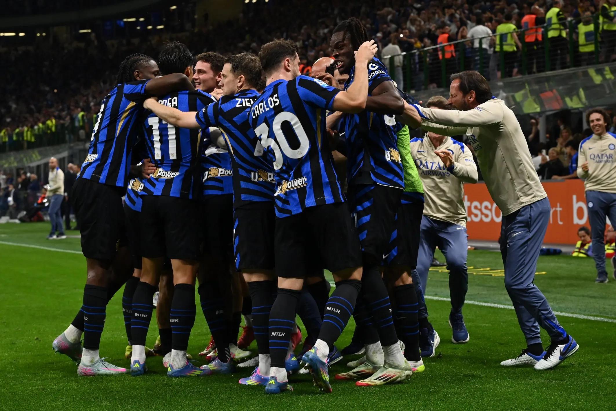 国米大战利物浦，巴萨PK法鹰，参与截图预测今夜欧冠的比分（今夜欧冠：国米VS利物浦，巴萨对阵法鹰，截屏参与比分预测）